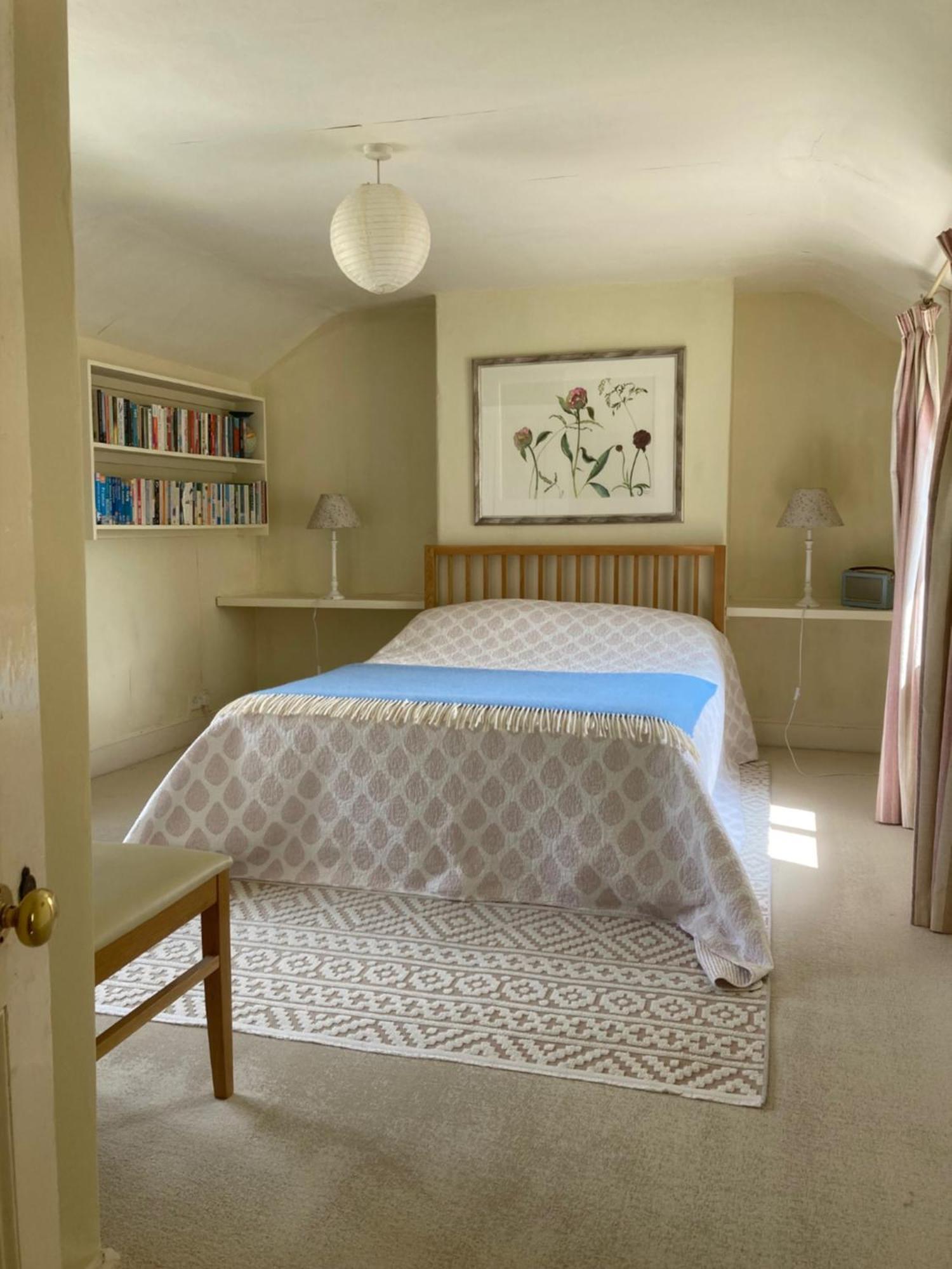 14 Church Street Bed & Breakfast Бiuмарис Екстериор снимка